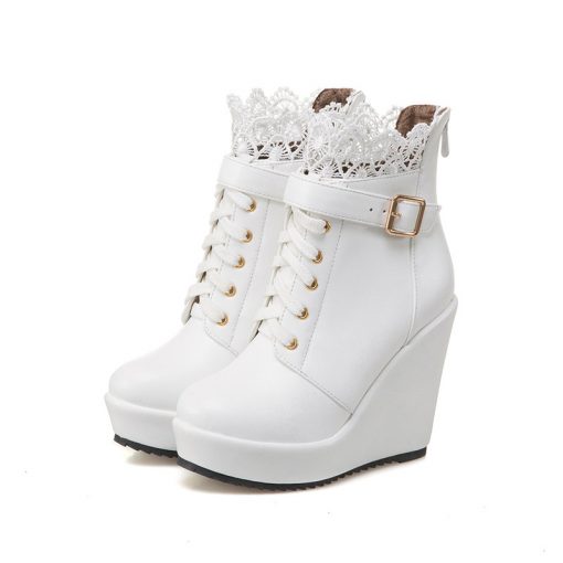 Women's Lace Decorated Boots